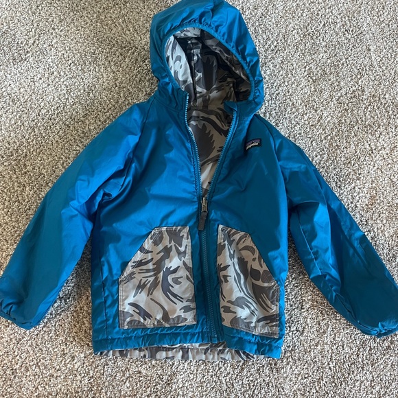 Patagonia reversible jacket 4-5t - Picture 2 of 6